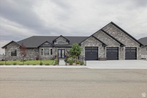 310 Ottley Ln, Evanston, WY, 82930-9258 | Card Image