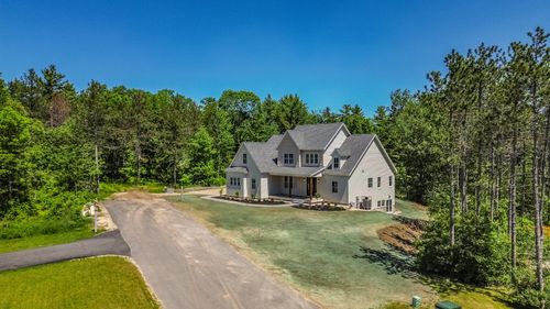 13 Winnwood Farm Way, Falmouth, ME, 04105-2616 | Card Image