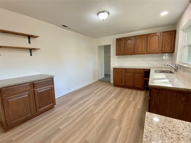1410 Vine Street, House other with 3 bedrooms, 2 bathrooms and null parking in Bridgeport TX | Image 13