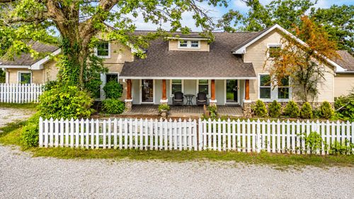 549 S Crest Rd, Chattanooga, TN, 37404-5989 | Card Image