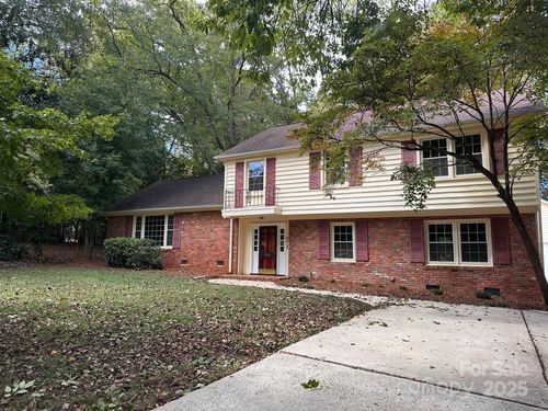 2901 Goneaway Rd, Charlotte, NC, 28210-6117 | Card Image