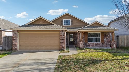 10709 N 153rd East Ave, Owasso, OK, 74055-6387 | Card Image