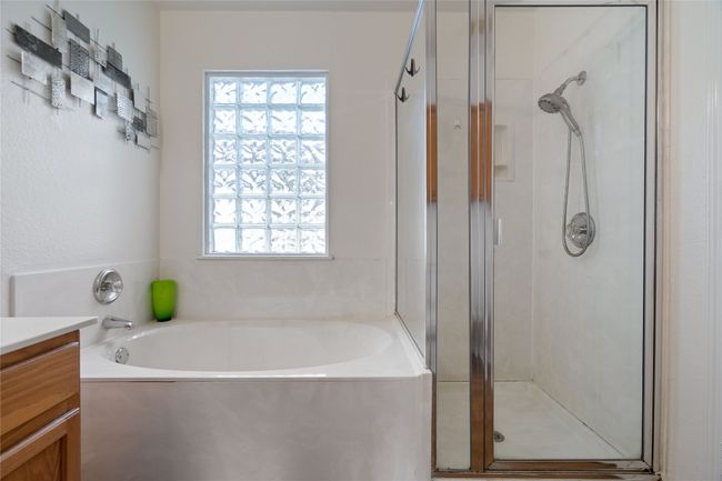 11710 Raymond C Ewry Ln, House other with 3 bedrooms, 3 bathrooms and 4 parking in Austin TX | Image 15