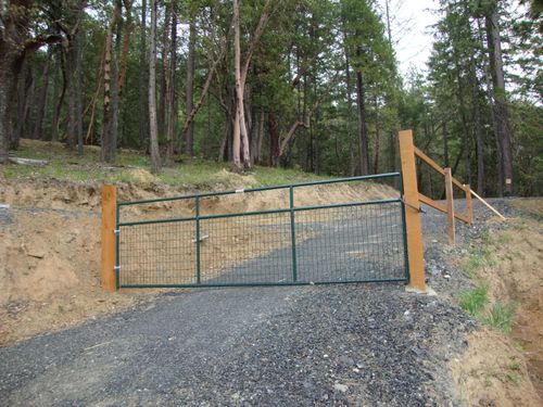 36510 Ditch Creek Rd, Rogue River, OR, 97537-9724 | Card Image