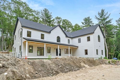 12 Martin St, Carlisle, MA, 01741-1022 | Card Image