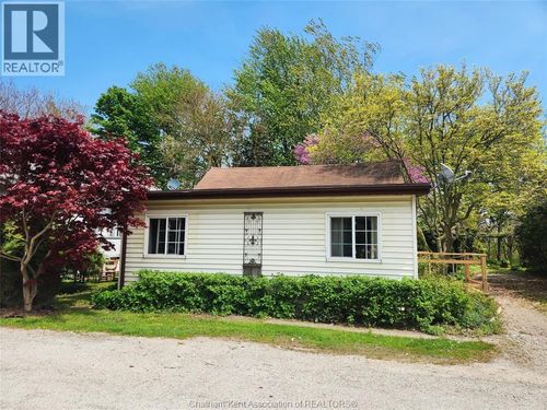 8626 Chester St, Cedar Springs, ON, N0P1E0 | Card Image