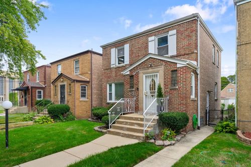 8721 S Merrill Ave, Chicago, IL, 60617-3034 | Card Image