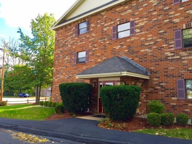 APT-22 - 11 Railroad Ave, Condo with 2 bedrooms, 1 bathrooms and null parking in Derry NH | Image 6