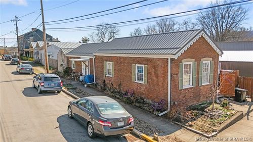 130 Mulberry St, Madison, IN, 47250-3413 | Card Image