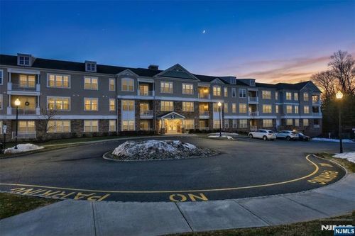 5208 Veterans Dr, Wharton, NJ, 07885-4229 | Card Image