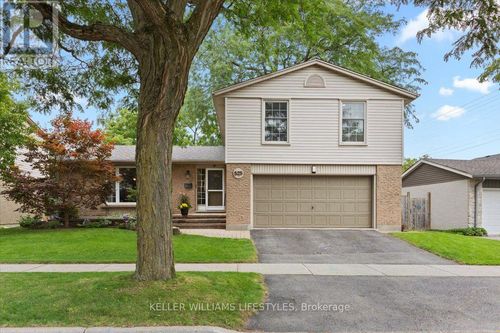 525 Forest Edge Rd, London, ON, N6J3R4 | Card Image