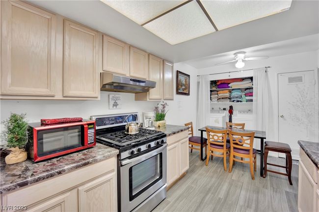 4232 Park Ct, Townhouse with 2 bedrooms, 3 bathrooms and null parking in Las Vegas NV | Image 13