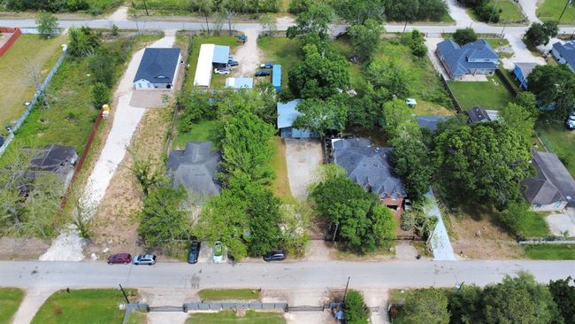 706 Cleo St, Home with 0 bedrooms, 0 bathrooms and null parking in Fresno TX | Image 9