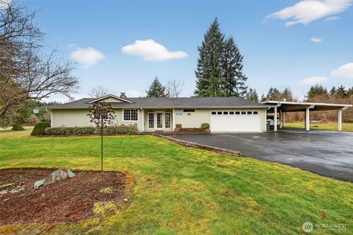 271 Hawkins Rd, Winlock, WA, 98596-9105 | Card Image