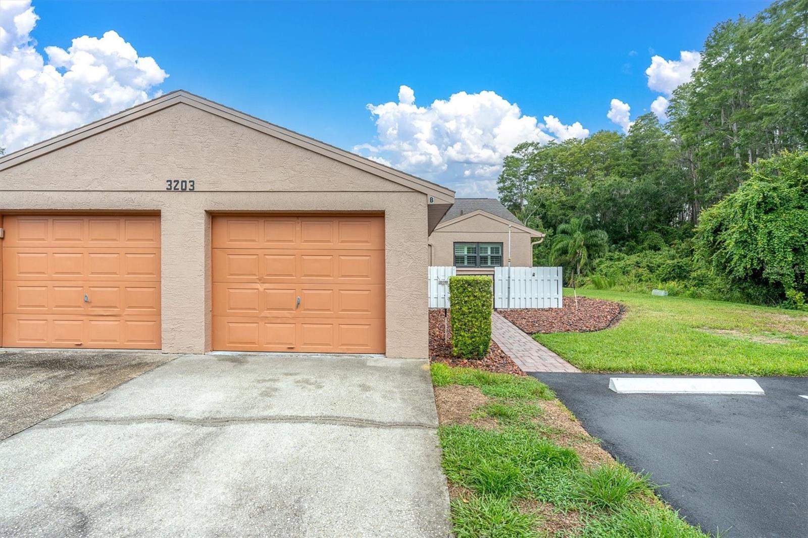 Residential Lease in TARPON SPRINGS