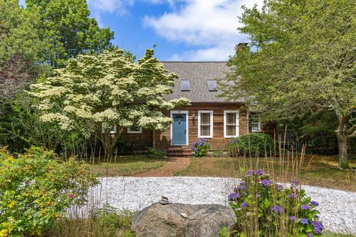 20 White Pines Dr, Eastham, MA, 02642-2674 | Card Image
