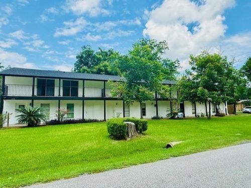 4-122 N Iowa Ave, League City, TX, 77573-2470 | Card Image