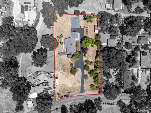 9080 Santa Lucia Rd, Atascadero, CA, 93422-2303 | Card Image