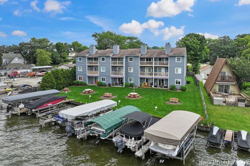 apt-4-52 N Pistakee Lake Rd, Fox Lake, IL, 60020-1248 | Card Image