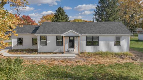 737 N Main St, Linden, IN, 47955-8063 | Card Image