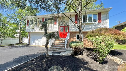 19 Library Pl, Edison, NJ, 08820-2719 | Card Image
