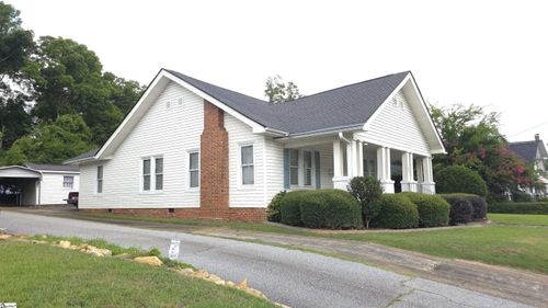 102 Wardlaw St, Abbeville, SC, 29620-2106 | Card Image