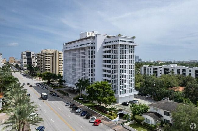 906 - 700 Biltmore Way, Condo with 1 bedrooms, 1 bathrooms and null parking in Coral Gables FL | Image 1