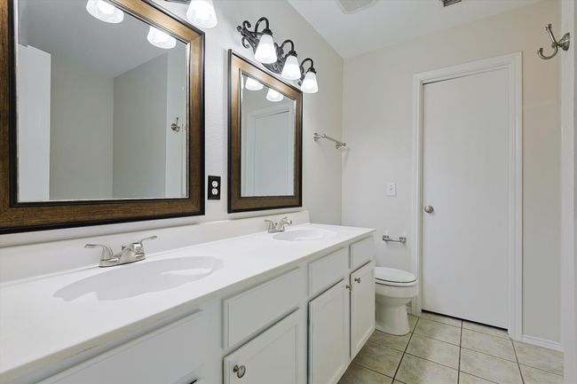 Main Bedroom Bath | Image 21