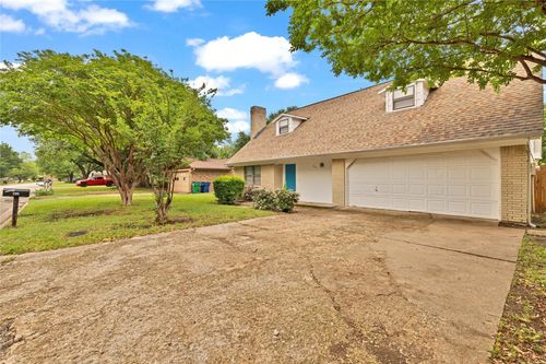 205 San Jacinto St, Waxahachie, TX, 75165-1318 | Card Image