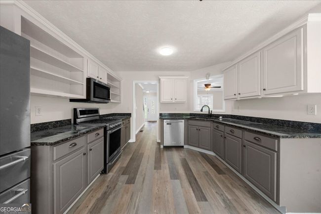 6715 N Glen Dr, House other with 4 bedrooms, 3 bathrooms and null parking in Cumming GA | Image 13