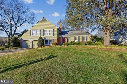9025 Paddock Ln, POTOMAC, MD, 20854-2333 | Card Image