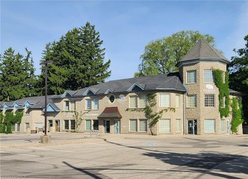 105d-370 University Avenue E, Waterloo, ON, N2K3N2 | Card Image