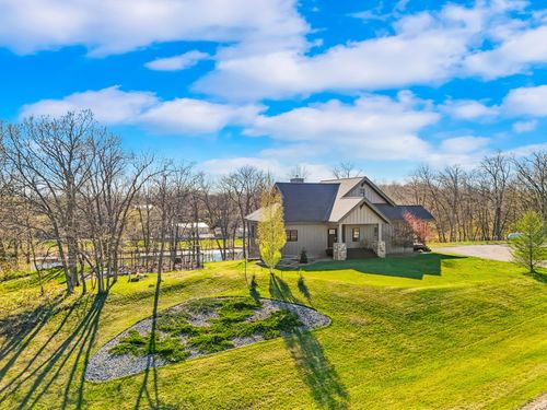 47069 425th Ave, Perham, MN, 56573-8126 | Card Image