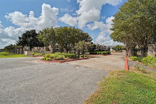 609-18800 Egret Bay Boulevard, Webster, TX, 77058 | Card Image