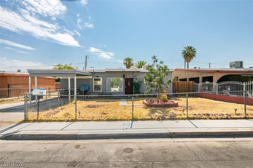 1325 Ardmore St, Las Vegas, NV, 89104-3924 | Card Image