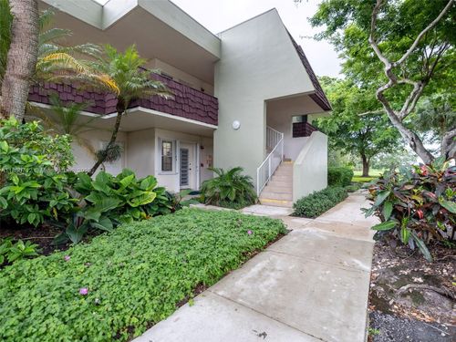 apt-209-3201 N Course Ln, Pompano Beach, FL, 33069-5419 | Card Image