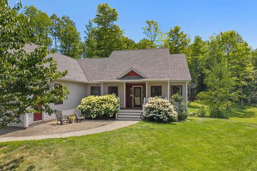 105 Shepherds Ln, Farmington, ME, 04938-5683 | Card Image