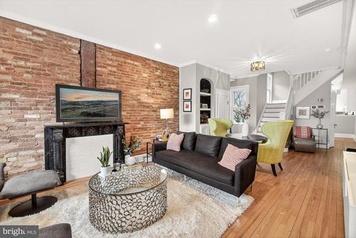 13 E 2nd St, FREDERICK, MD, 21701-5302 | Card Image