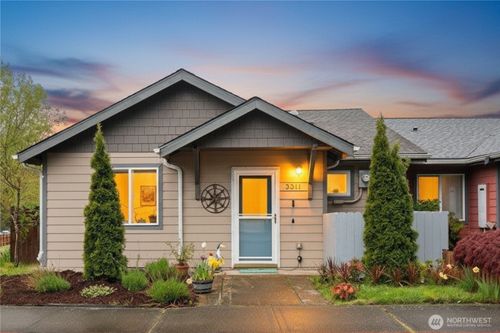 3311 New Hope Cir, Bremerton, WA, 98312-3608 | Card Image