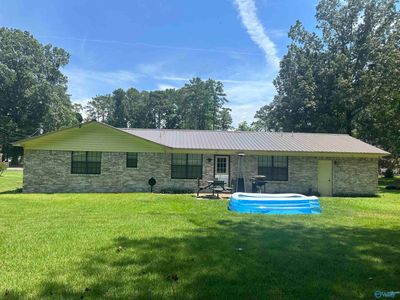 107 Pinewood Circle, House other with 3 bedrooms, 2 bathrooms and null parking in Guntersville AL | Image 2