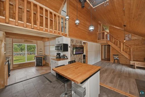 2751 E Milchesky Road, FOXBORO, WI, 54836 | Card Image