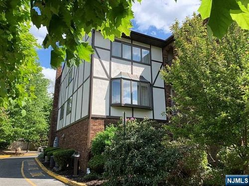 126 Hawthorne Ave, Park Ridge, NJ, 07656-1276 | Card Image