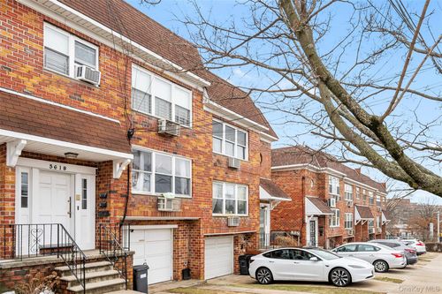 56-18 Cloverdale Blvd, Oakland Gardens, NY, 11364-2064 | Card Image