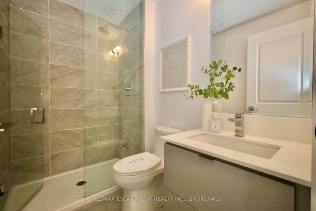 2203 - 36 Elm Dr W, Condo with 2 bedrooms, 2 bathrooms and 1 parking in Mississauga ON | Image 11