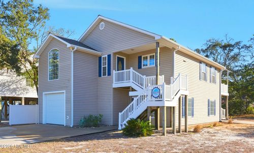 2207 W Oak Island Dr, Oak Island, NC, 28465-7418 | Card Image