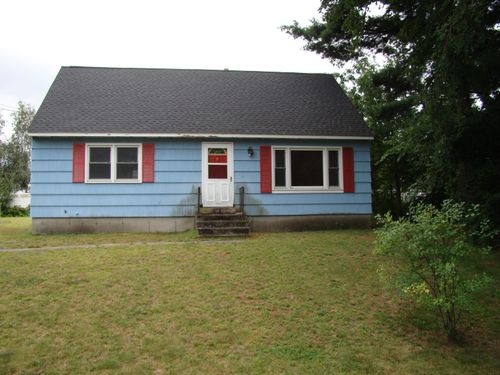 4 Robin Ln, Nashua, NH, 03064-1147 | Card Image