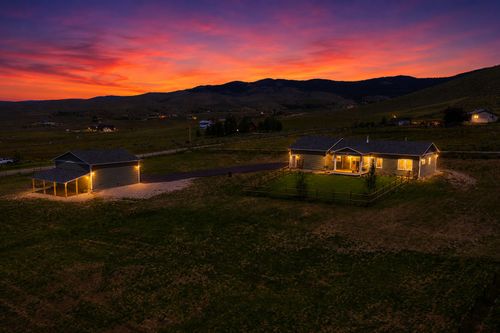 975 Corvallis Hills Drive, Corvallis, MT, 59828 | Card Image