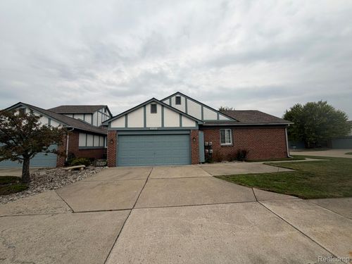 45511 Dover Dr, Macomb, MI, 48044-3833 | Card Image