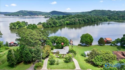 3209 Sunrise Dr, Guntersville, AL, 35976-2522 | Card Image