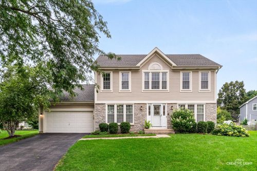 920 Fairfax Ct, Elgin, IL, 60120-4911 | Card Image